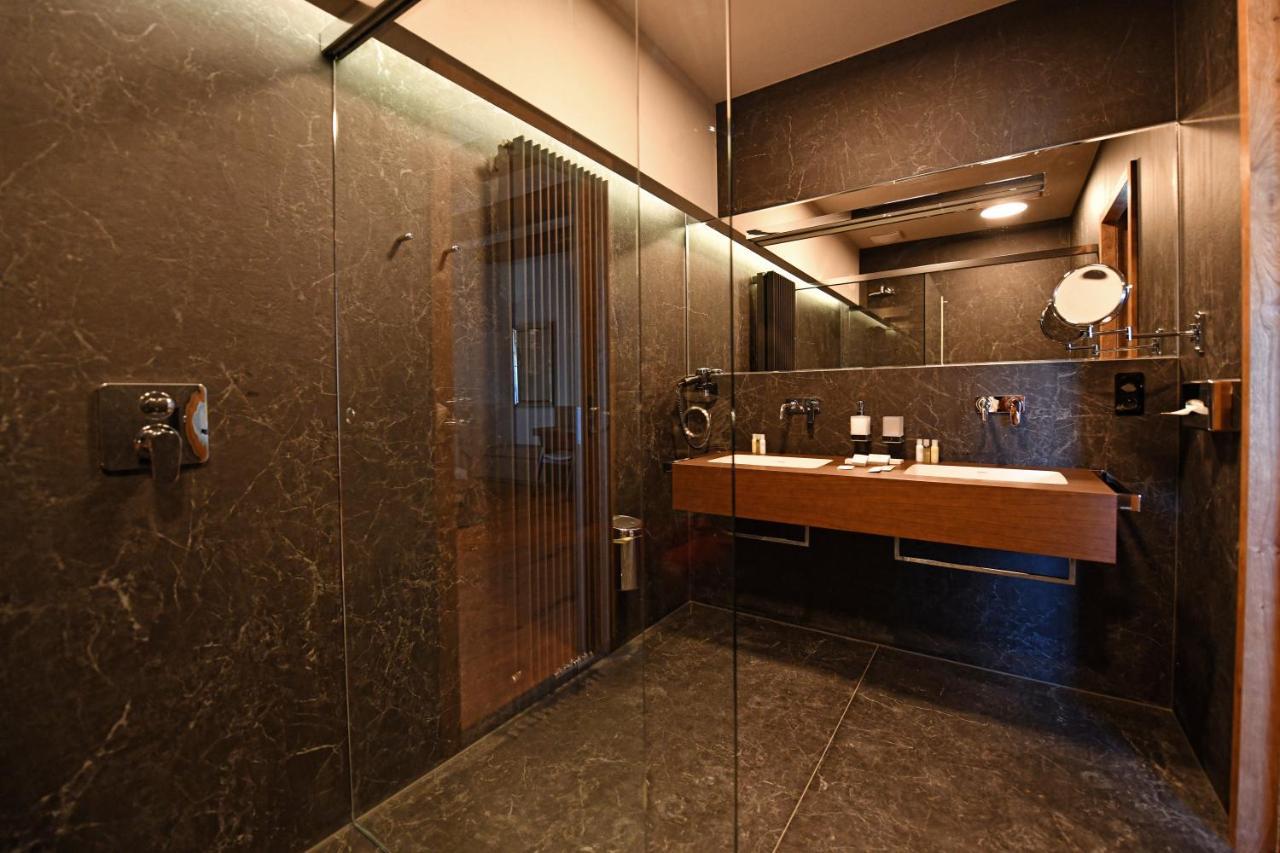 Lotrinsky Hotel เวลเค ปาโบลวิตเซ ภายนอก รูปภาพ